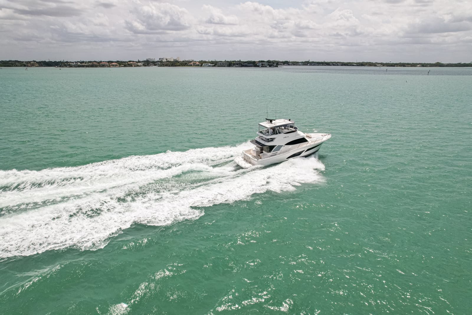 2025 Riviera 46 Sports Motor Yacht - Photo 2