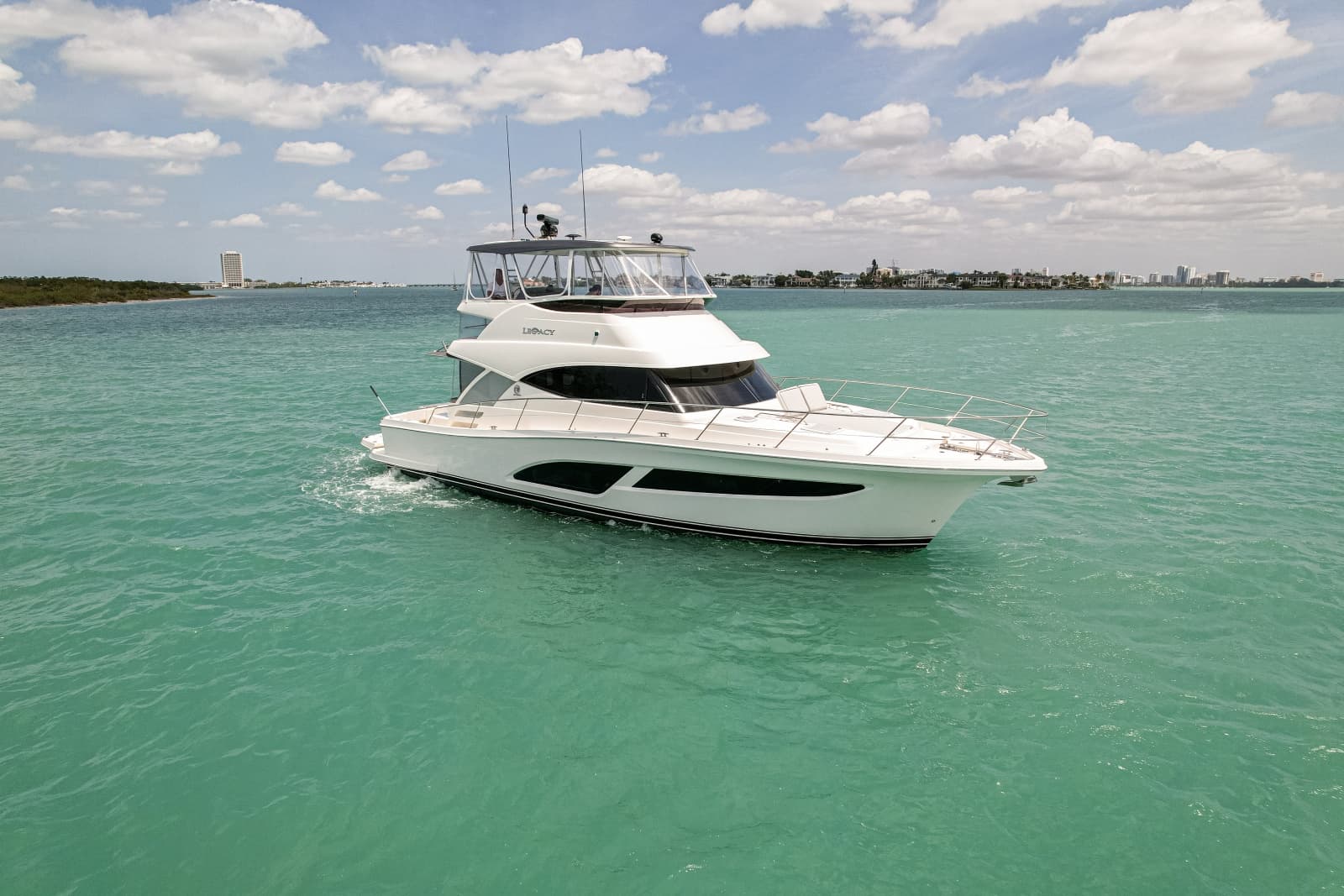 2025 Riviera 46 Sports Motor Yacht - Photo 15