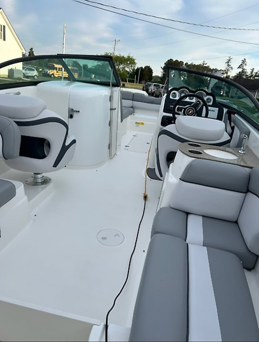 2021 NauticStar 240 - Photo 9