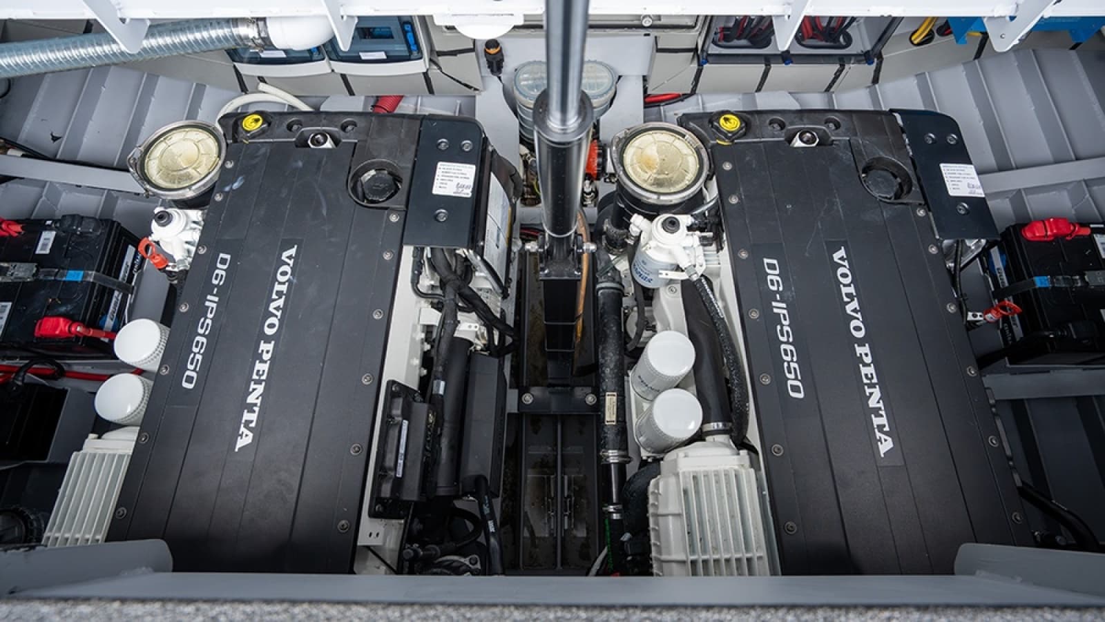 2023 Vanquish Yachts VQ45 - Photo 40