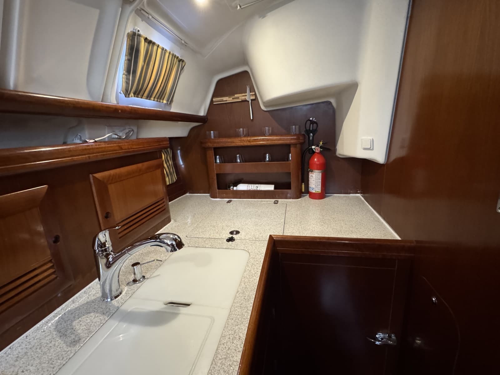 2004 Beneteau 423 - Photo 31