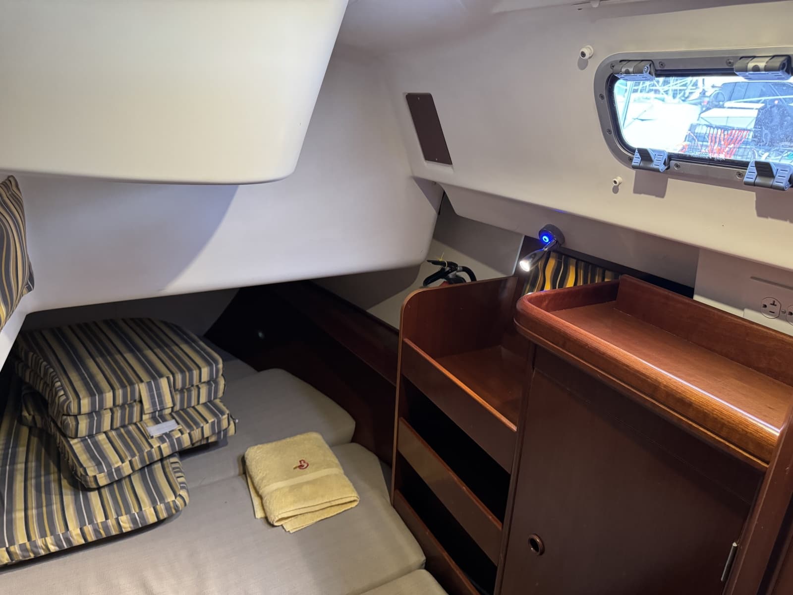 2004 Beneteau 423 - Photo 86