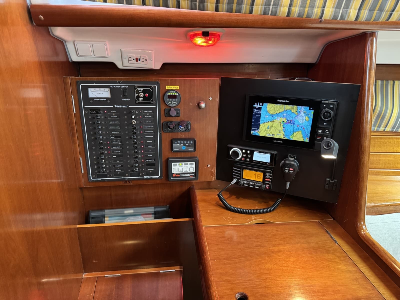 2004 Beneteau 423 - Photo 39