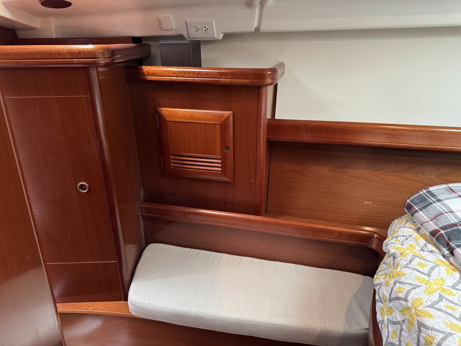 2004 Beneteau 423 - Photo 66