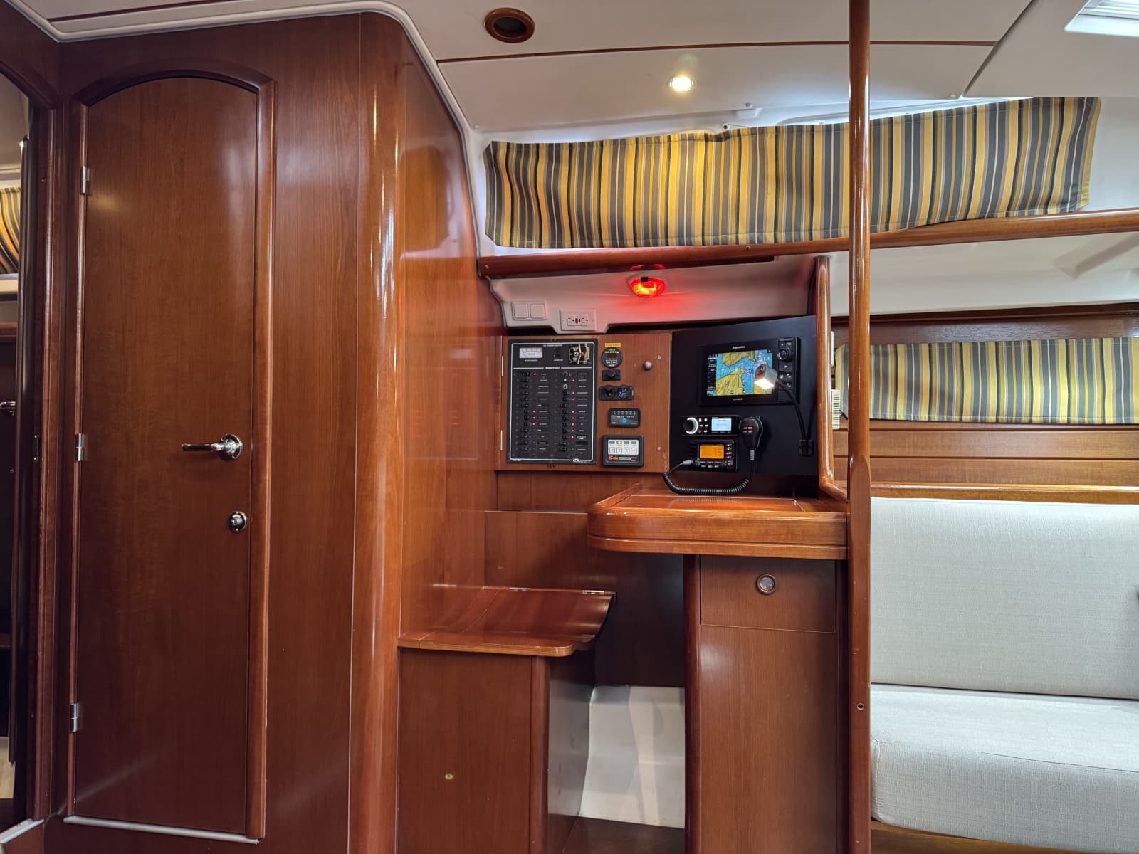 2004 Beneteau 423 - Photo 44