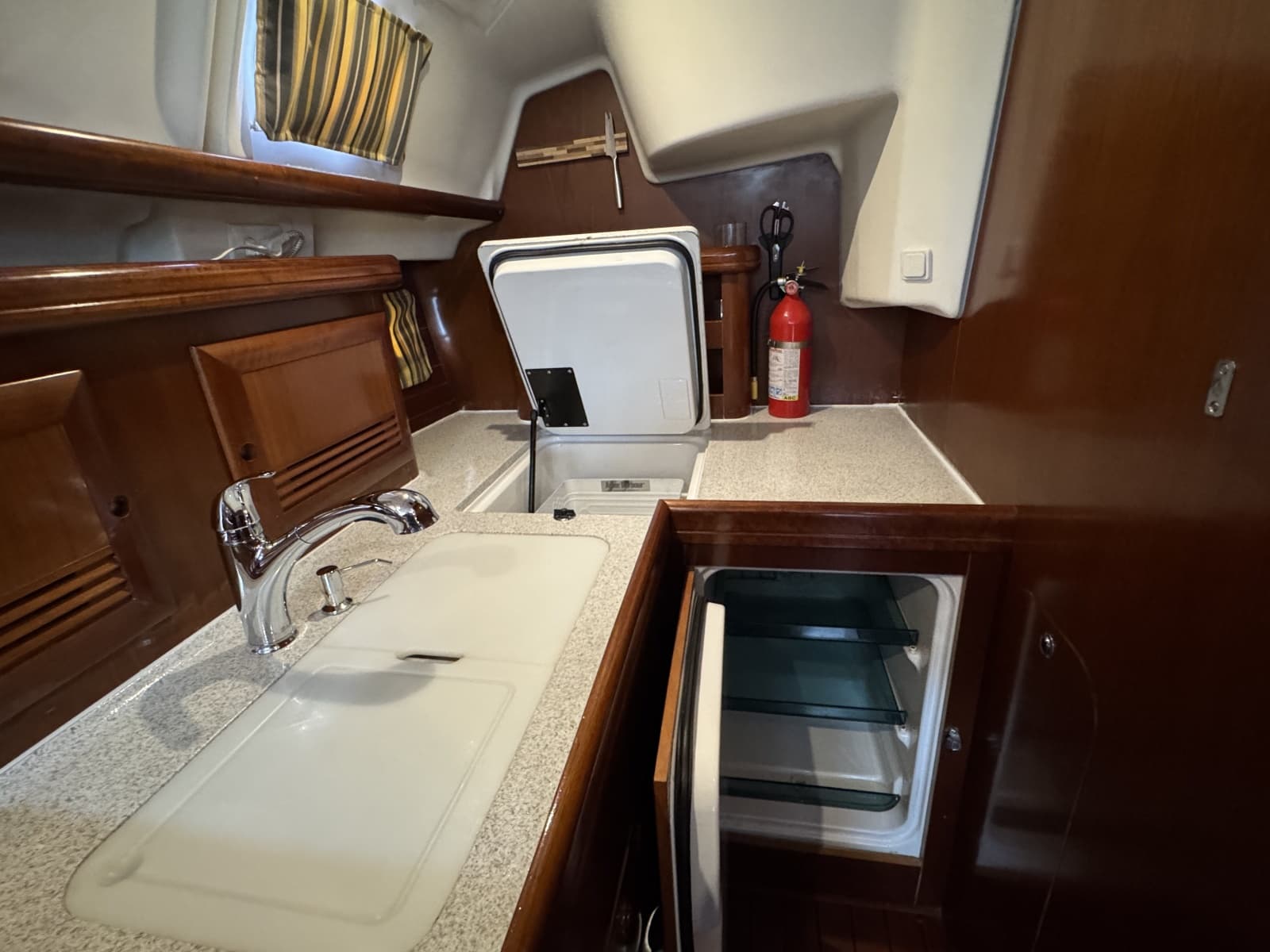 2004 Beneteau 423 - Photo 33
