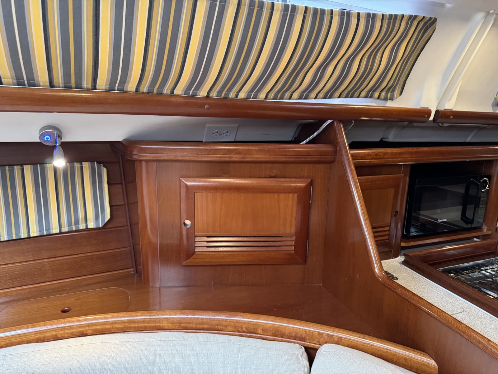 2004 Beneteau 423 - Photo 89