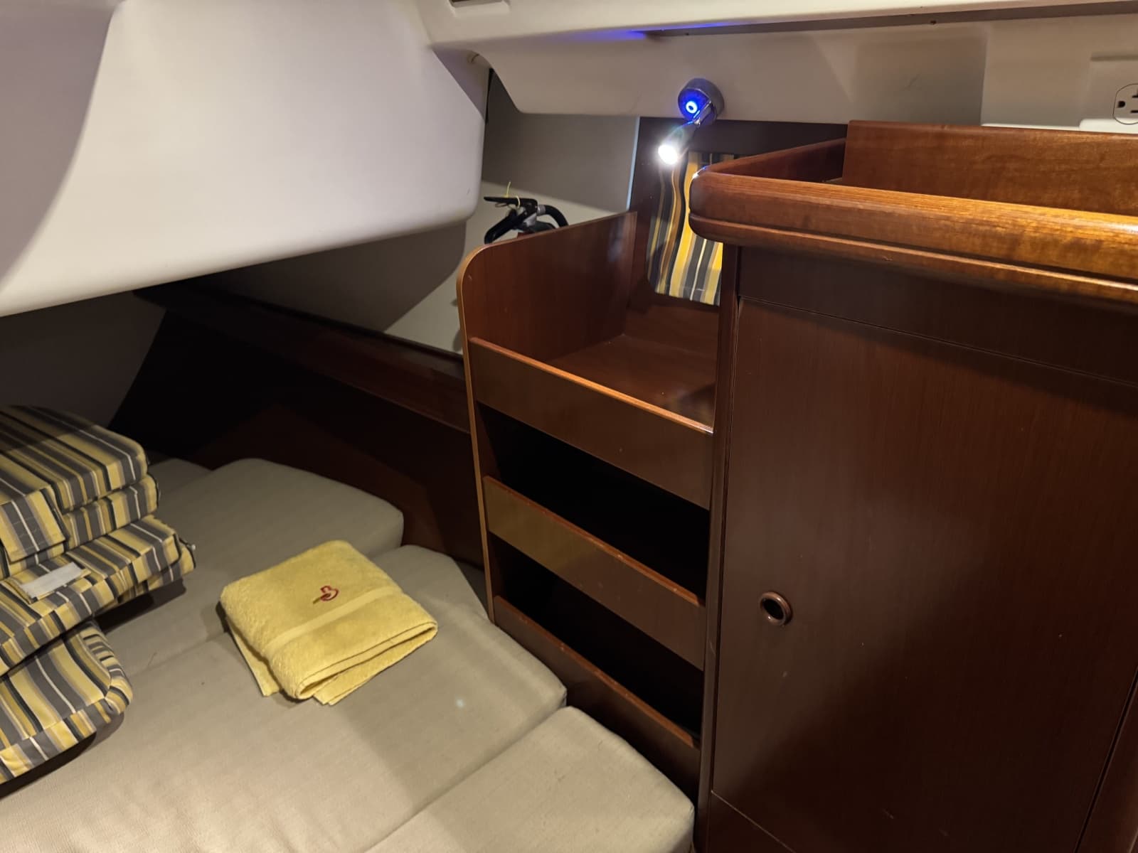 2004 Beneteau 423 - Photo 87