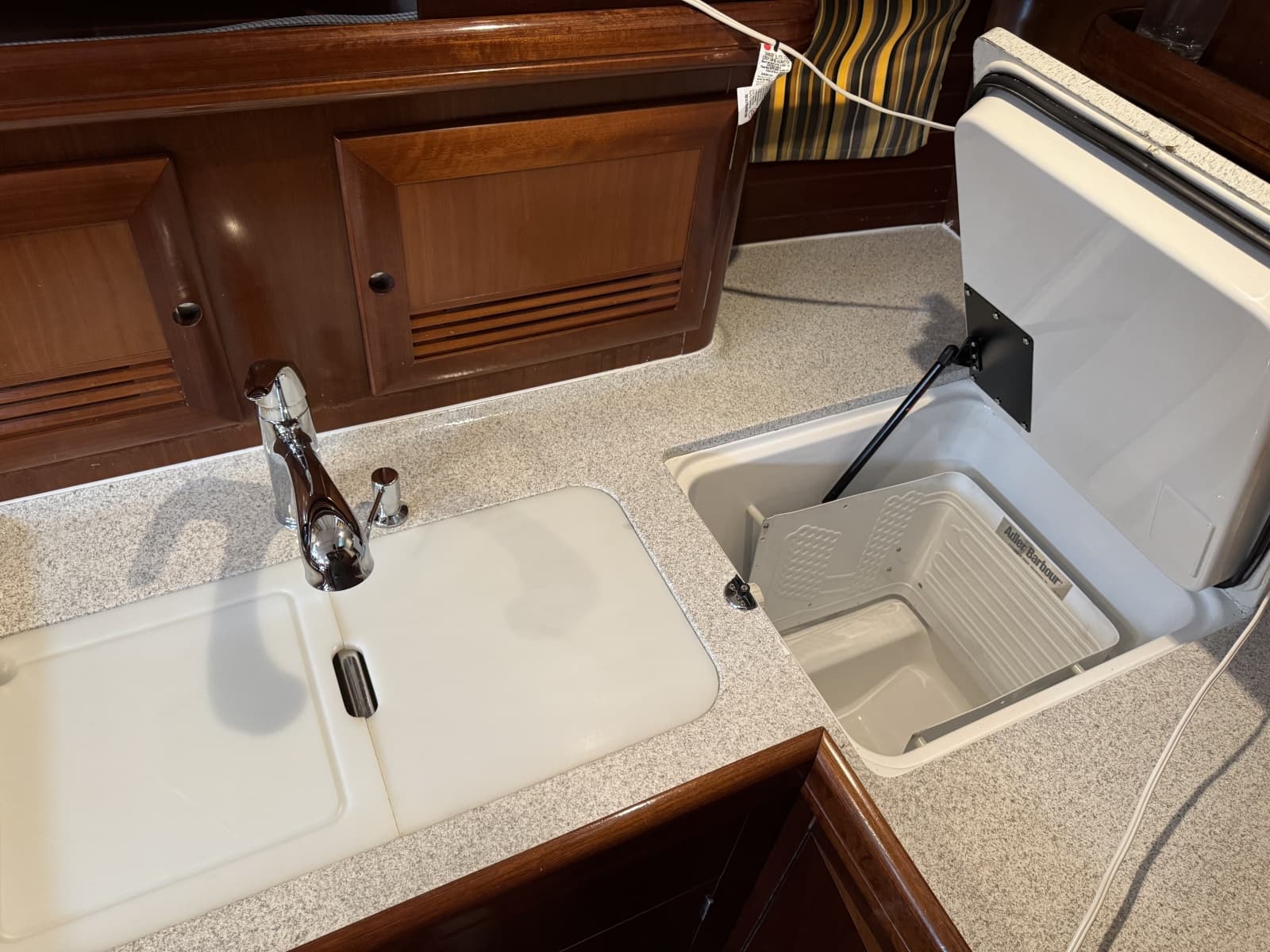 2004 Beneteau 423 - Photo 35