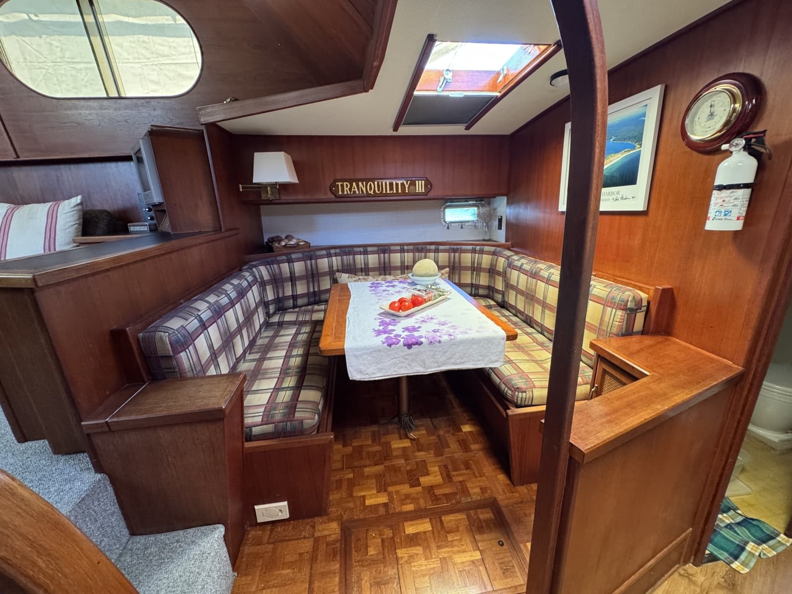 1984 Viking Aft Cabin Motor yacht - Photo 16