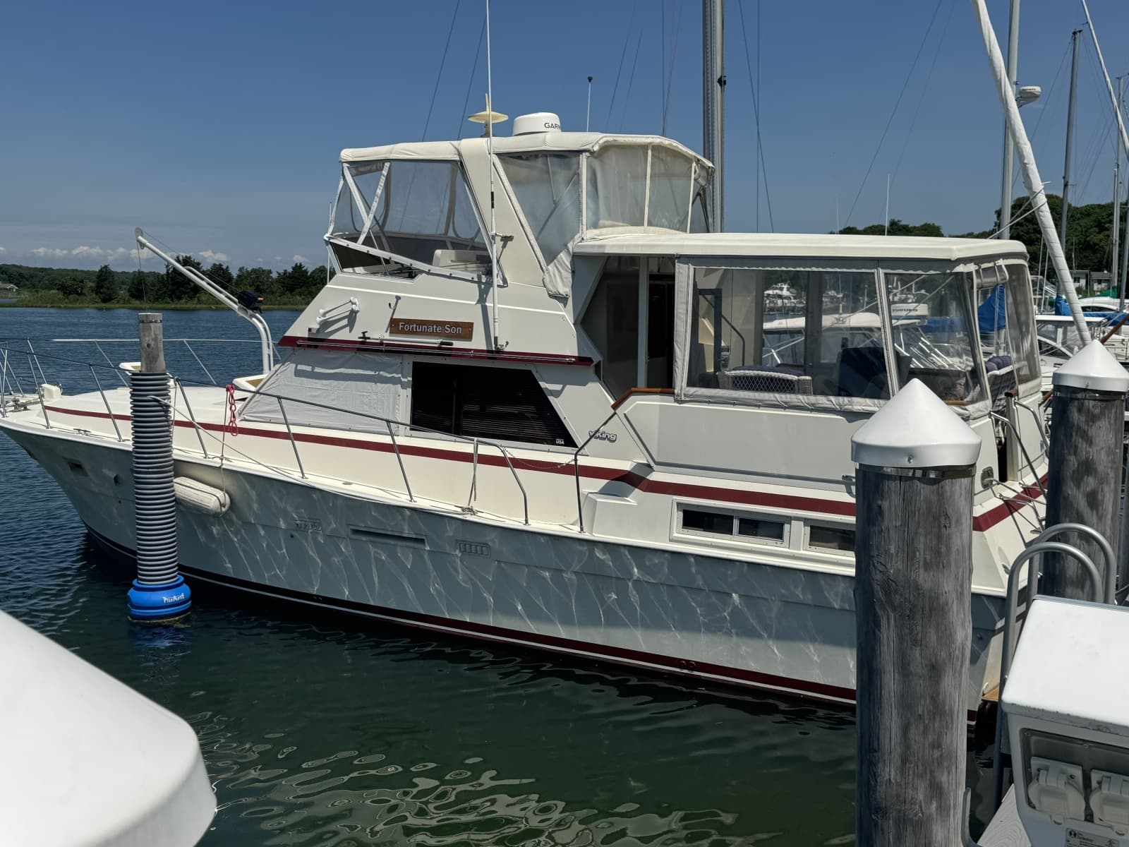 1984 Viking Aft Cabin Motor yacht - Photo 1