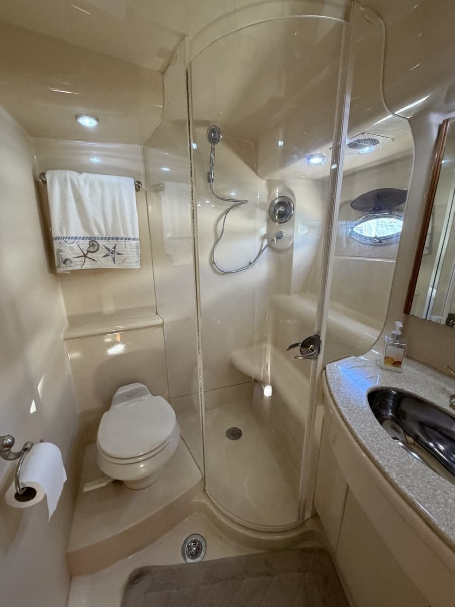 2004 Meridian 411 - Photo 24