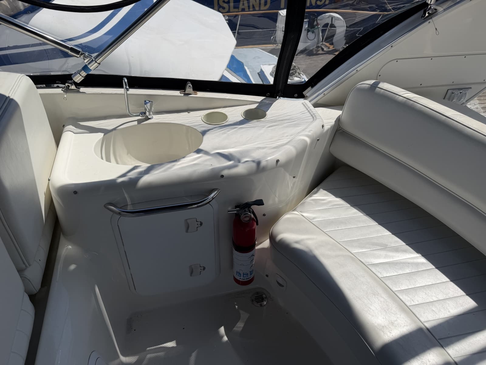 2004 Meridian 411 - Photo 41