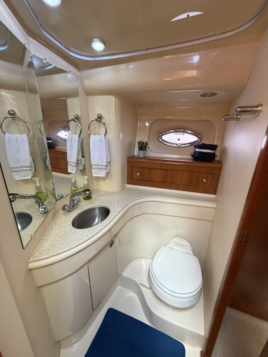 2004 Meridian 411 - Photo 30