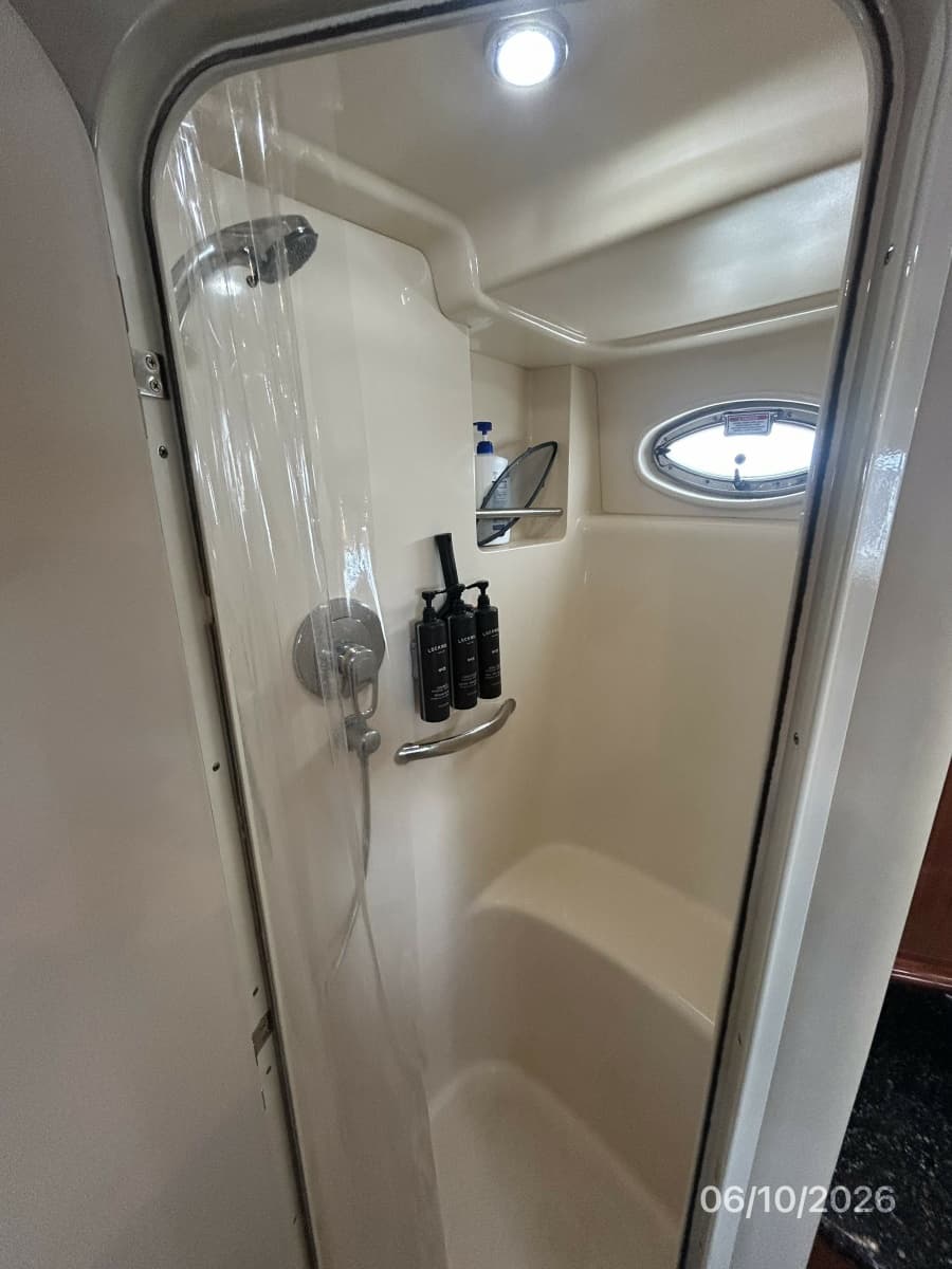 2004 Sea Ray 390 - Photo 54