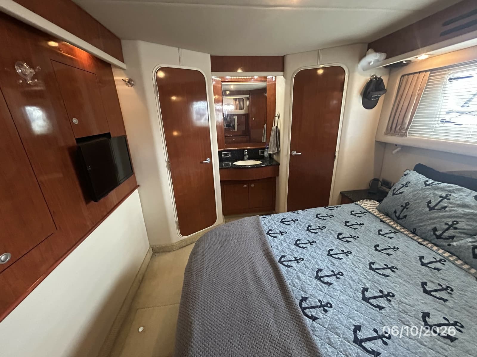 2004 Sea Ray 390 - Photo 51