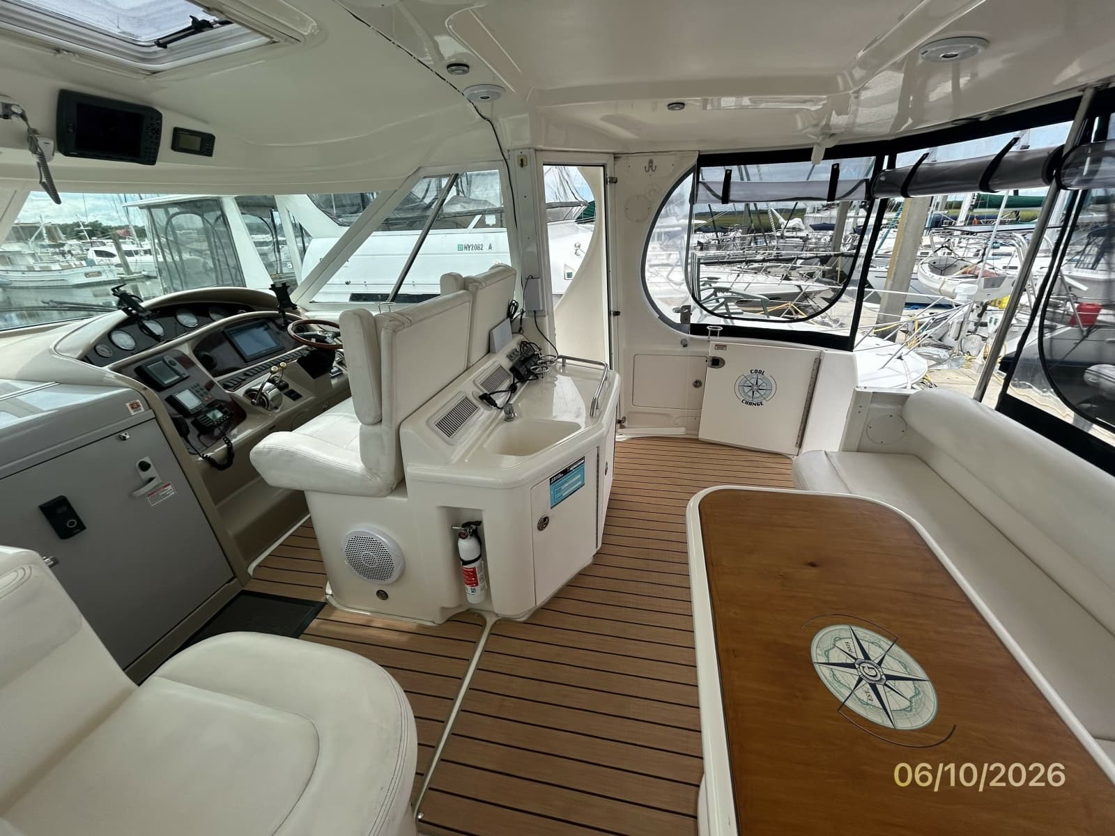 2004 Sea Ray 390 - Photo 30