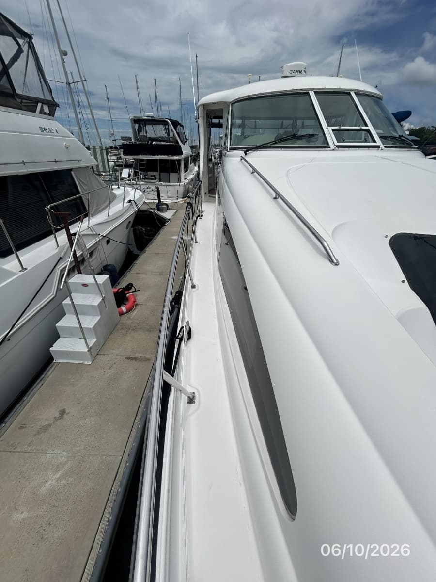 2004 Sea Ray 390 - Photo 18