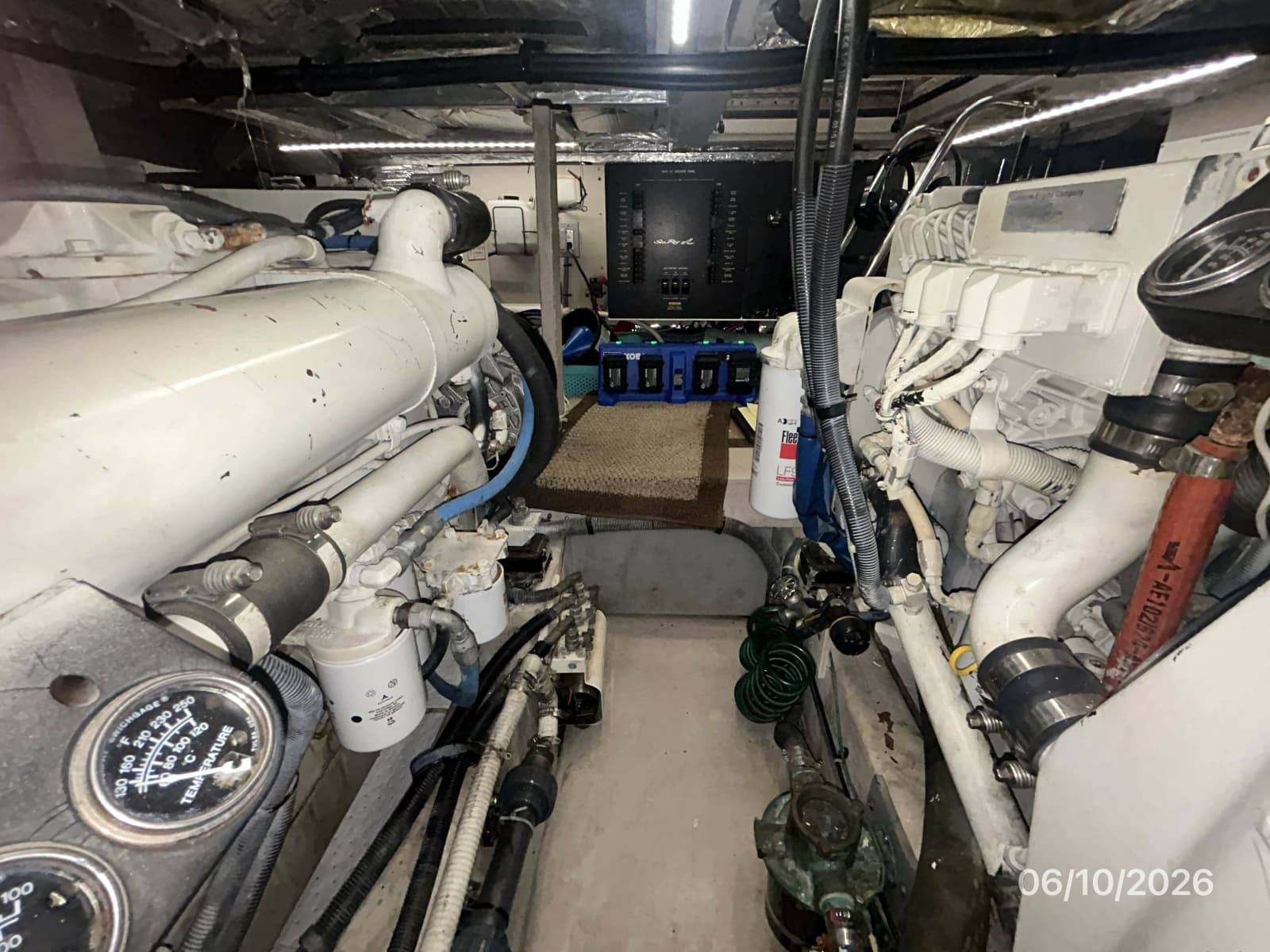 2004 Sea Ray 390 - Photo 63