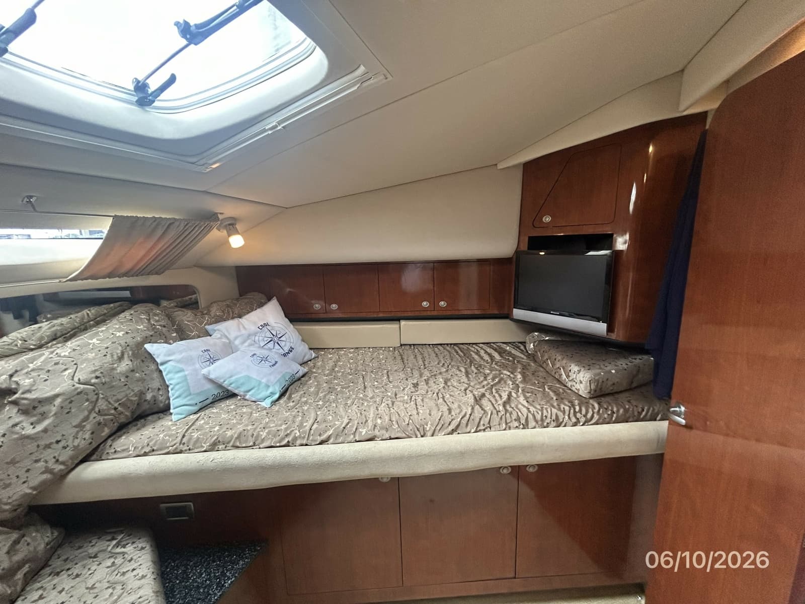2004 Sea Ray 390 - Photo 57