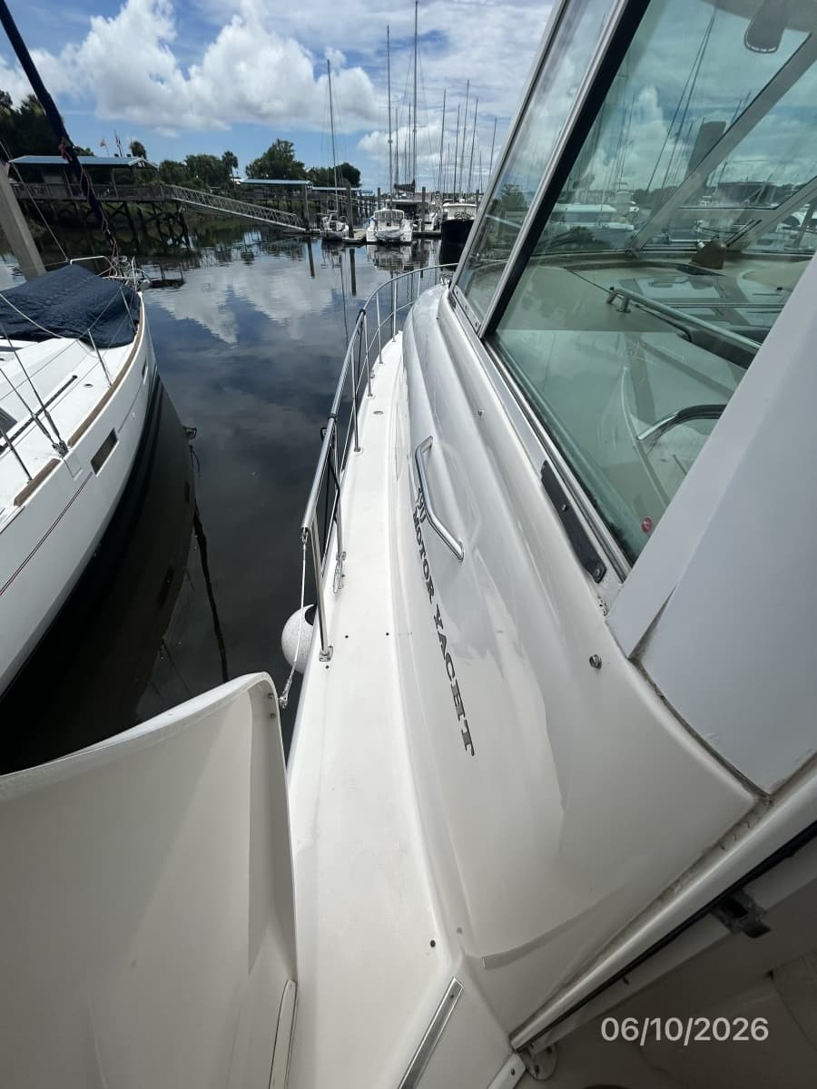 2004 Sea Ray 390 - Photo 17
