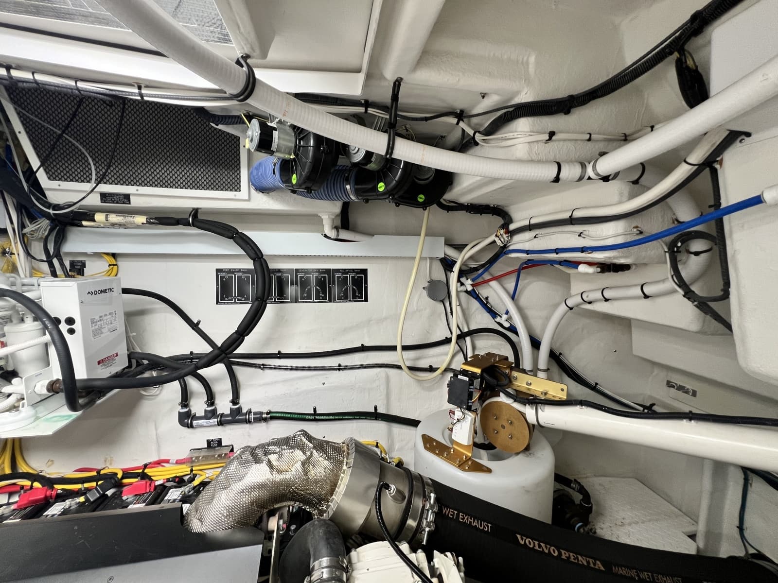 2021 Cruisers Yachts 50 Cantius - Photo 81
