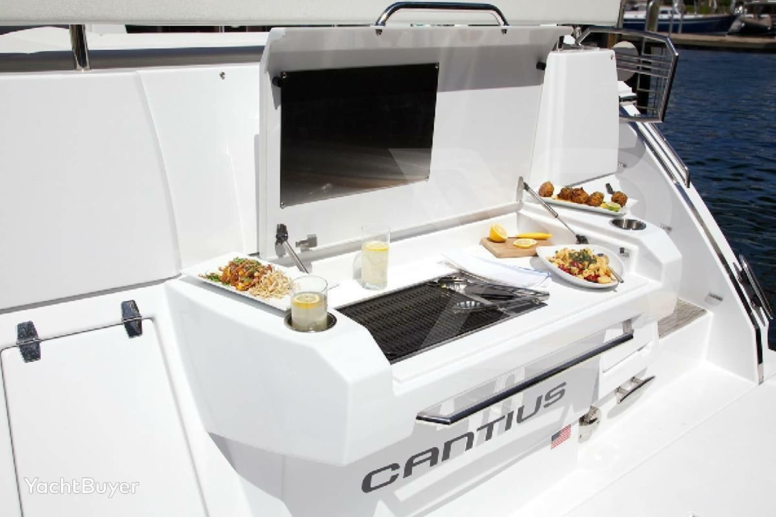 2021 Cruisers Yachts 50 Cantius - Photo 61