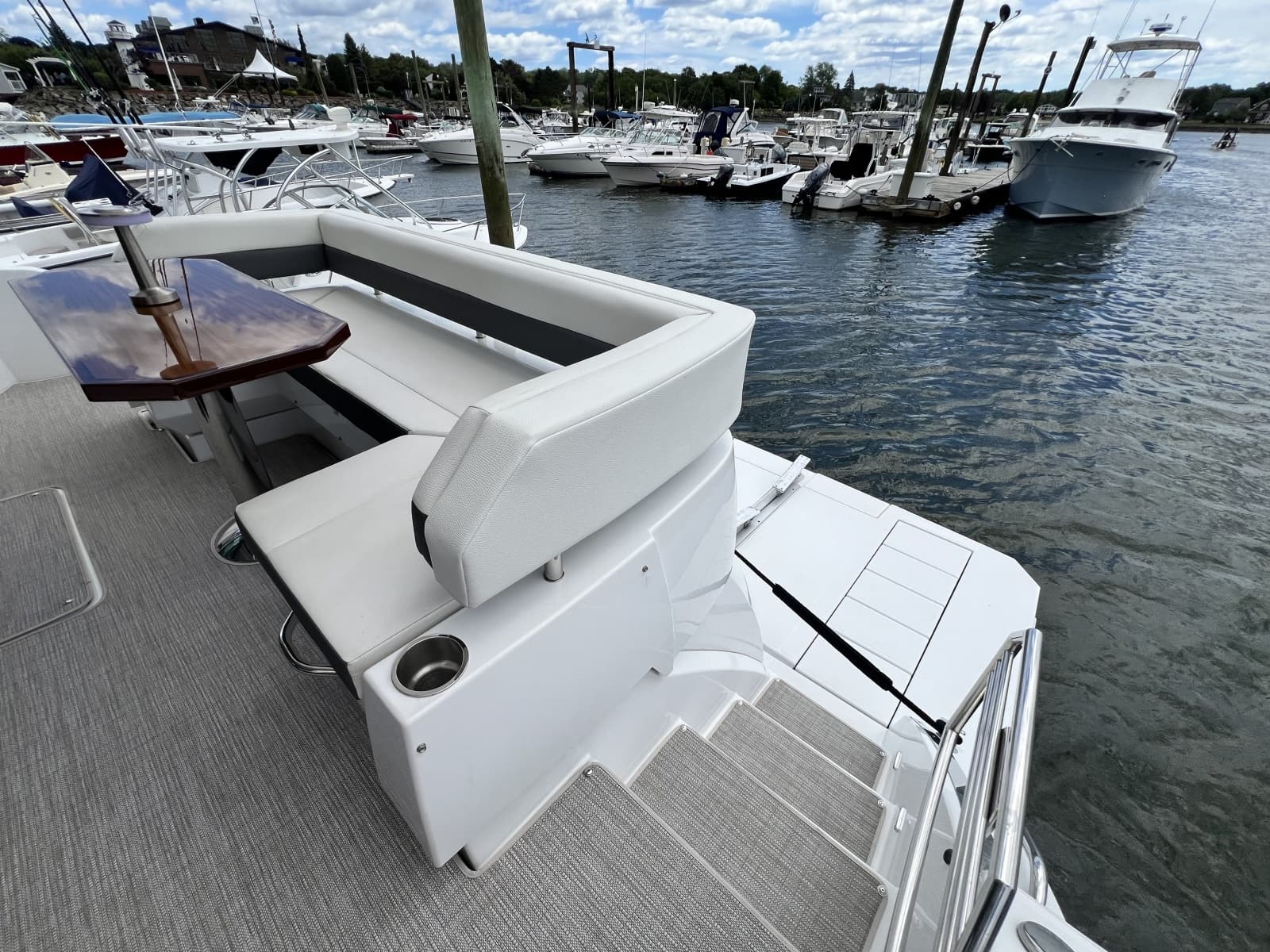 2021 Cruisers Yachts 50 Cantius - Photo 56