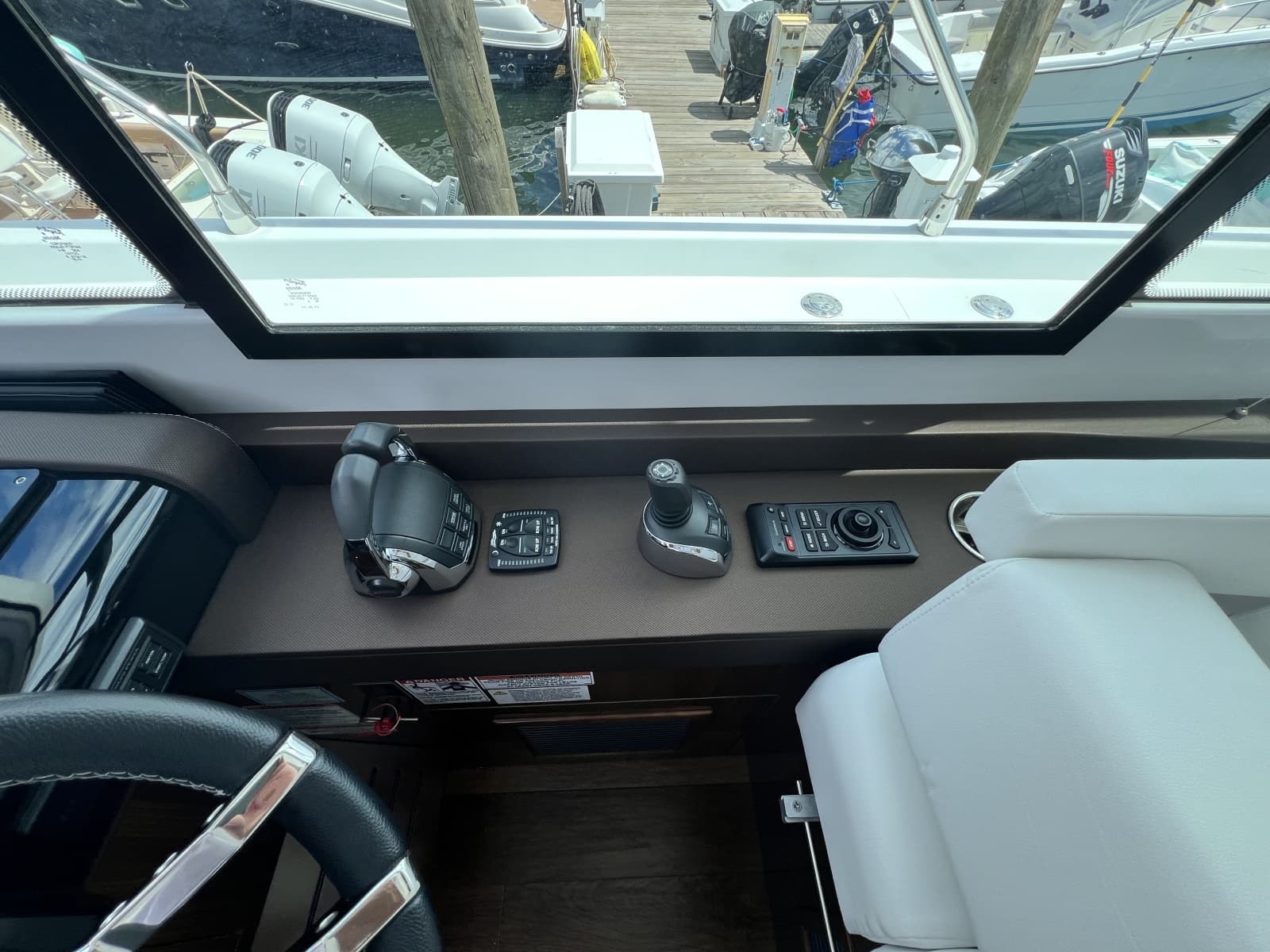 2021 Cruisers Yachts 50 Cantius - Photo 20