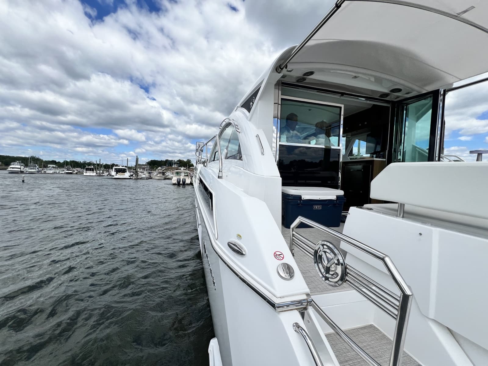 2021 Cruisers Yachts 50 Cantius - Photo 57