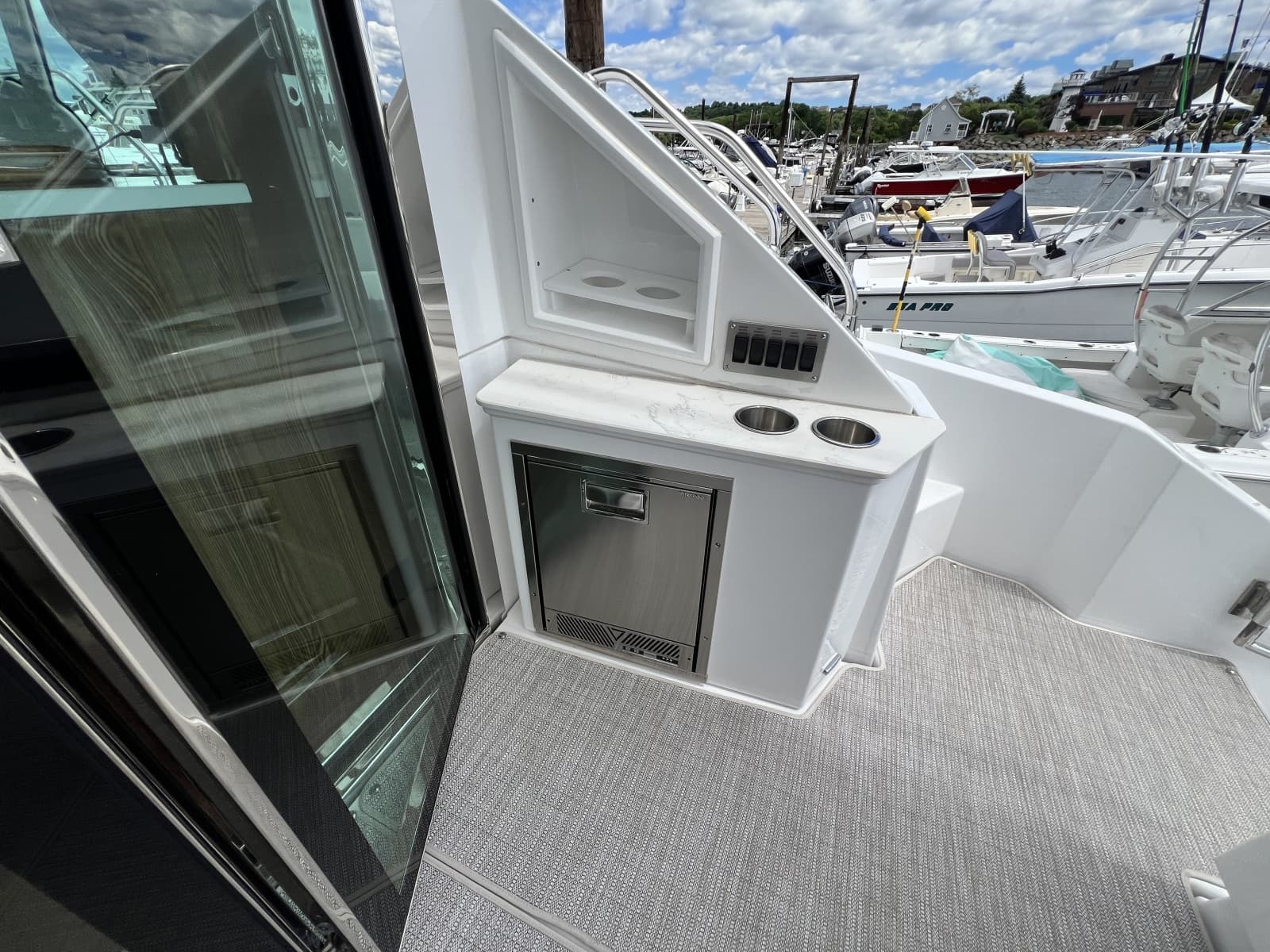 2021 Cruisers Yachts 50 Cantius - Photo 49