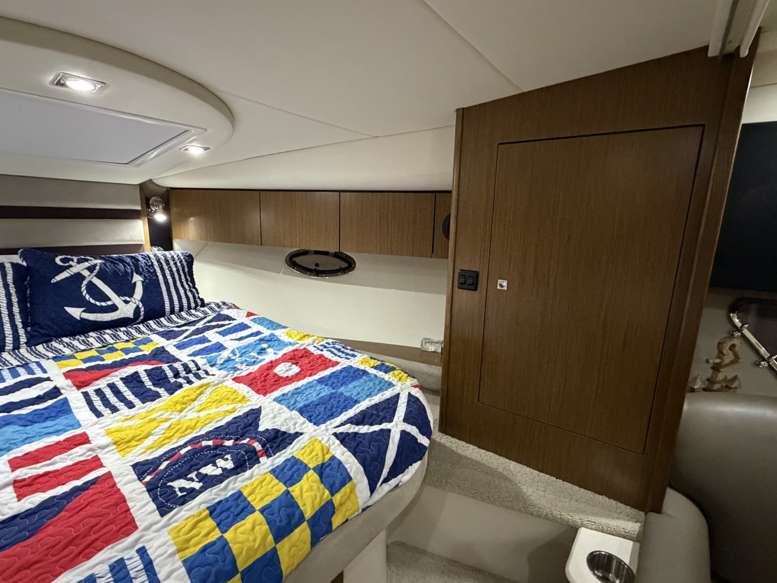 2014 Cruisers 350 Express - Photo 10