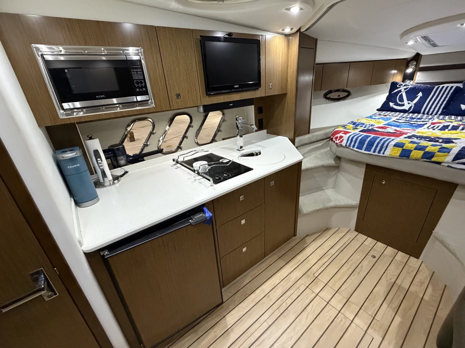 2014 Cruisers 350 Express - Photo 14