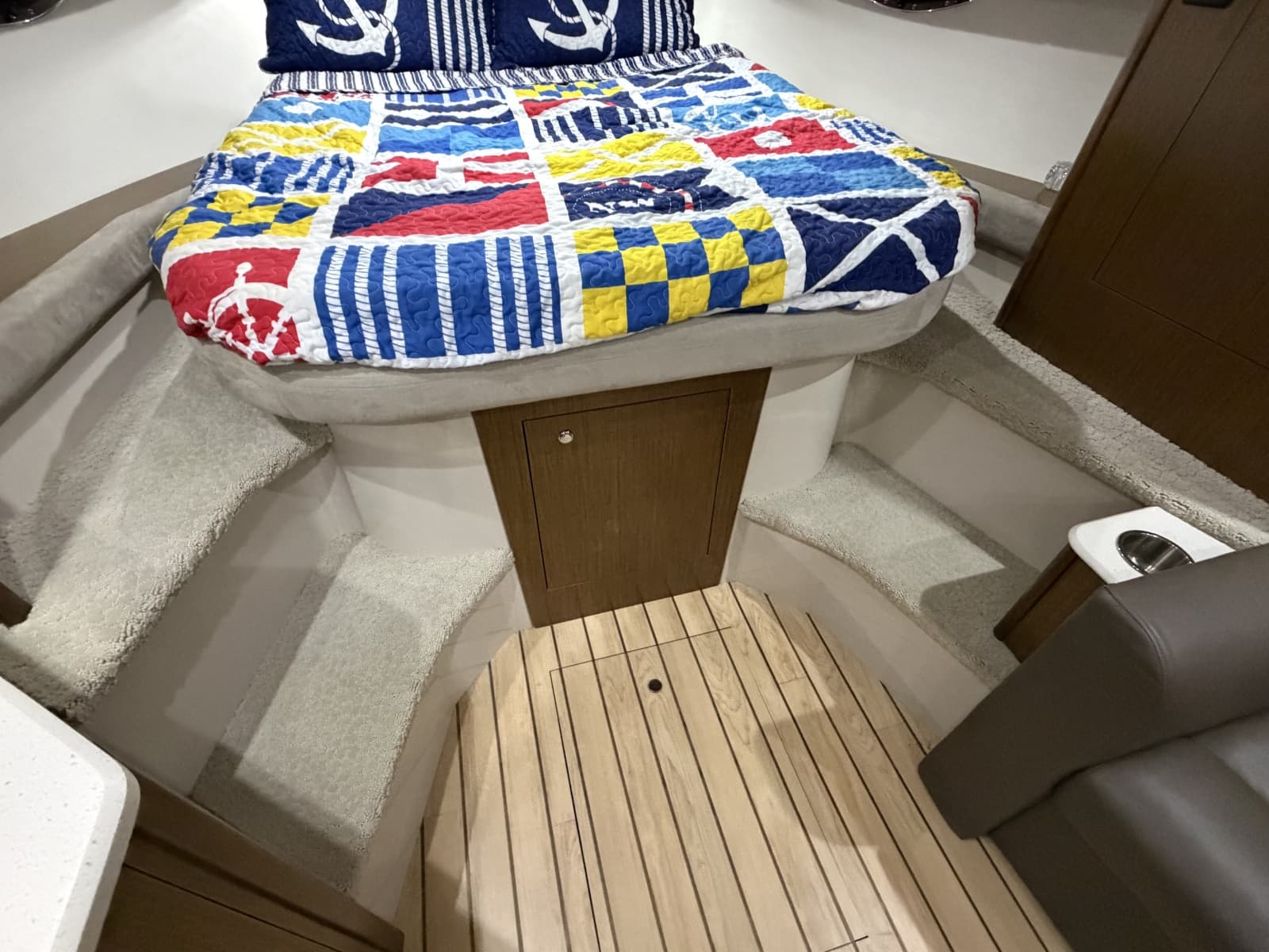 2014 Cruisers 350 Express - Photo 12