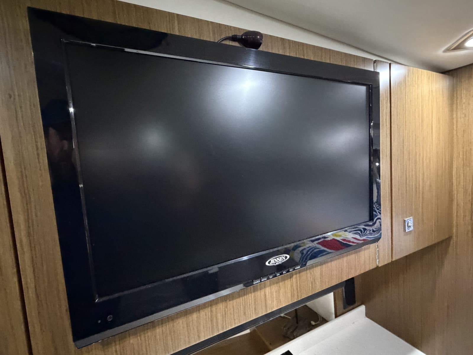 2014 Cruisers 350 Express - Photo 16