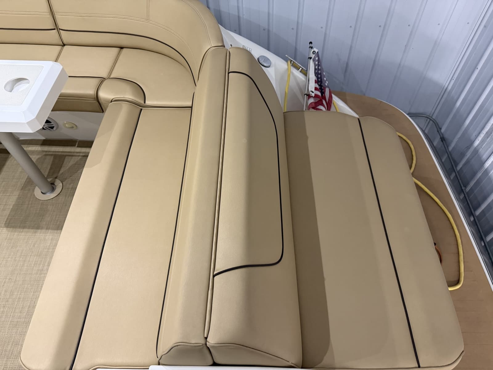 2014 Cruisers 350 Express - Photo 26
