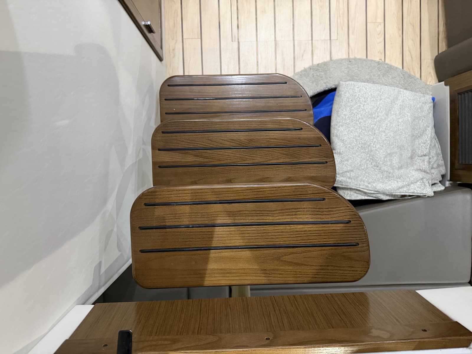 2014 Cruisers 350 Express - Photo 63
