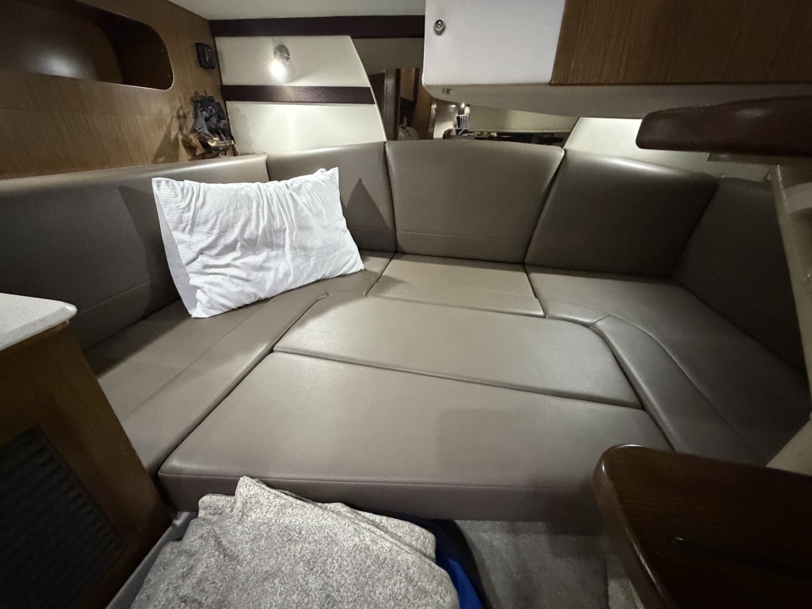 2014 Cruisers 350 Express - Photo 22