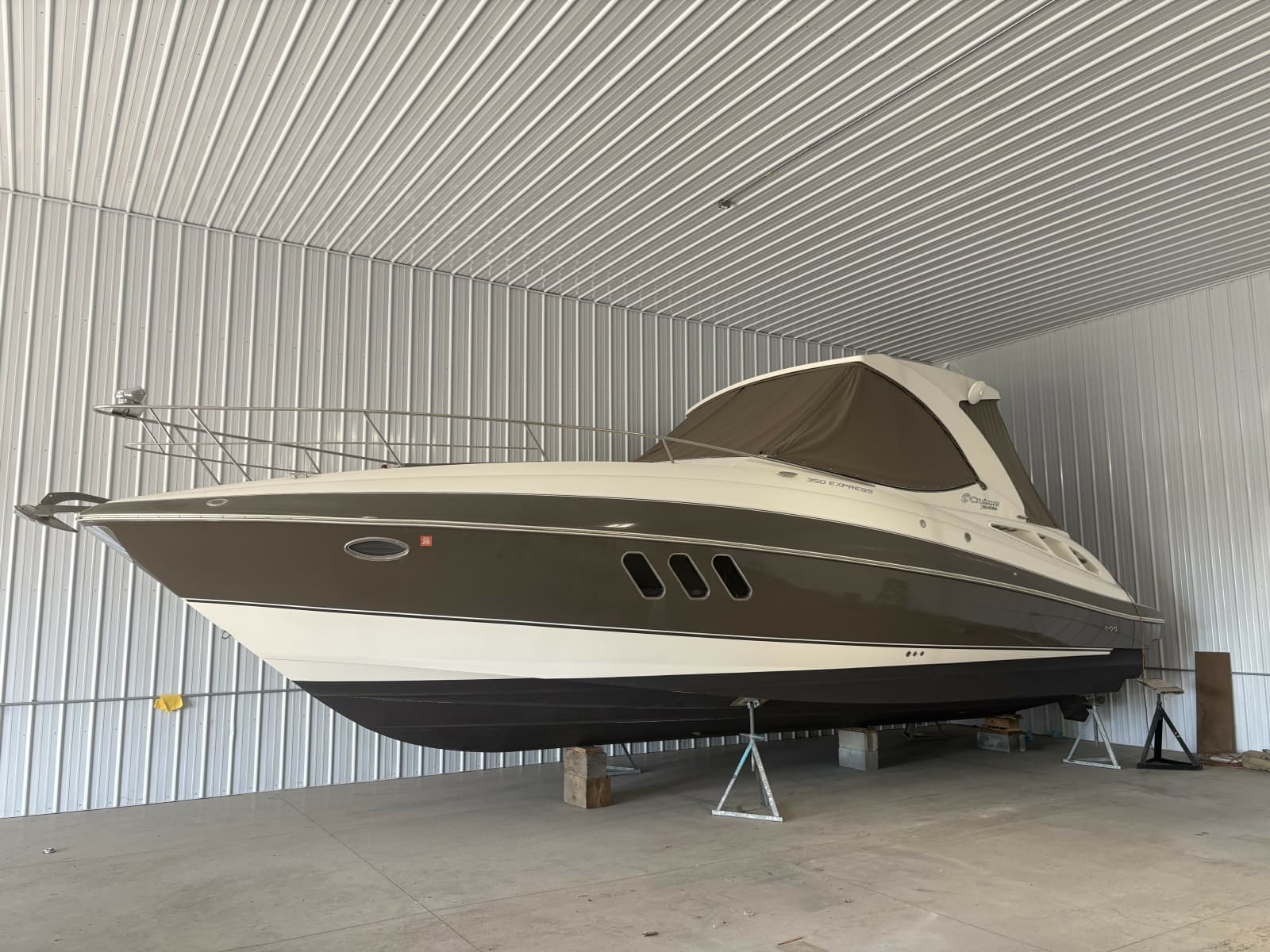 2014 Cruisers 350 Express - Photo 1
