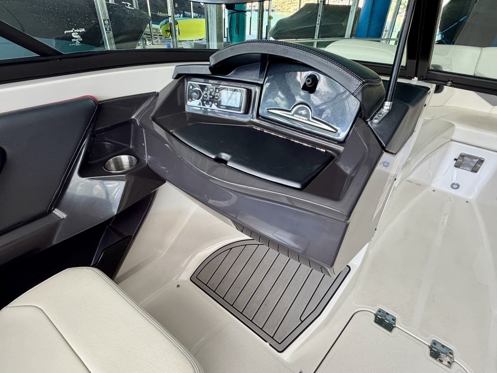 2014 Monterey 234SS Super Sport - Photo 32