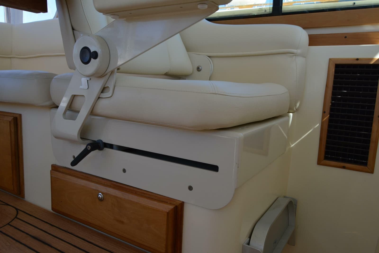 2009 Sabre 34 Express - Photo 68