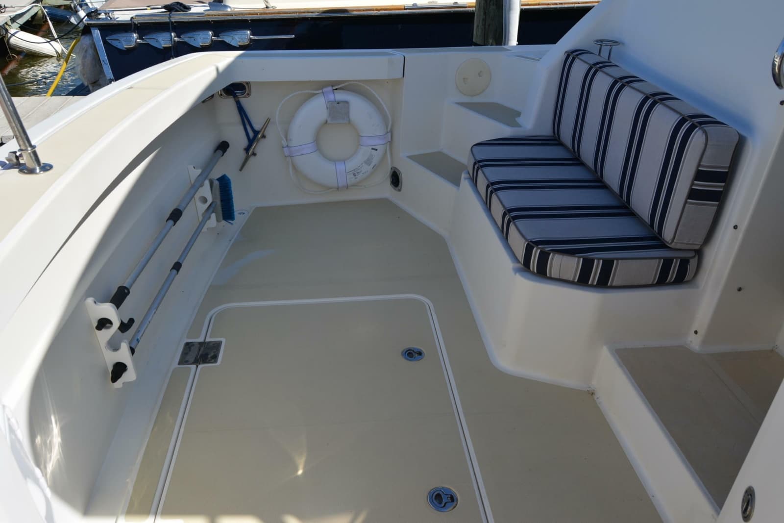 2009 Sabre 34 Express - Photo 16