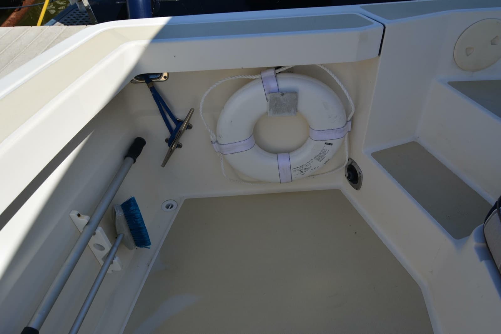 2009 Sabre 34 Express - Photo 18