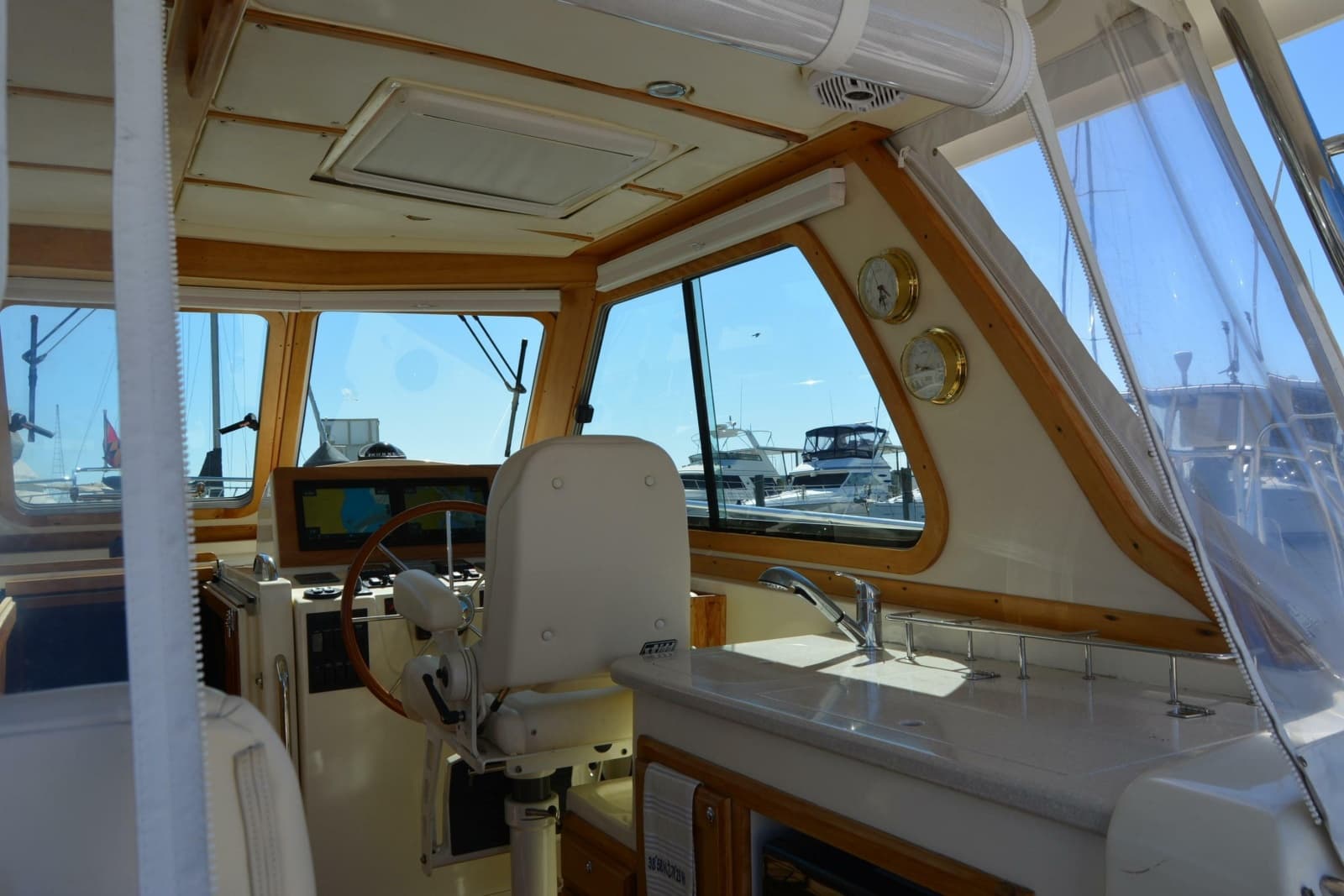 2009 Sabre 34 Express - Photo 43