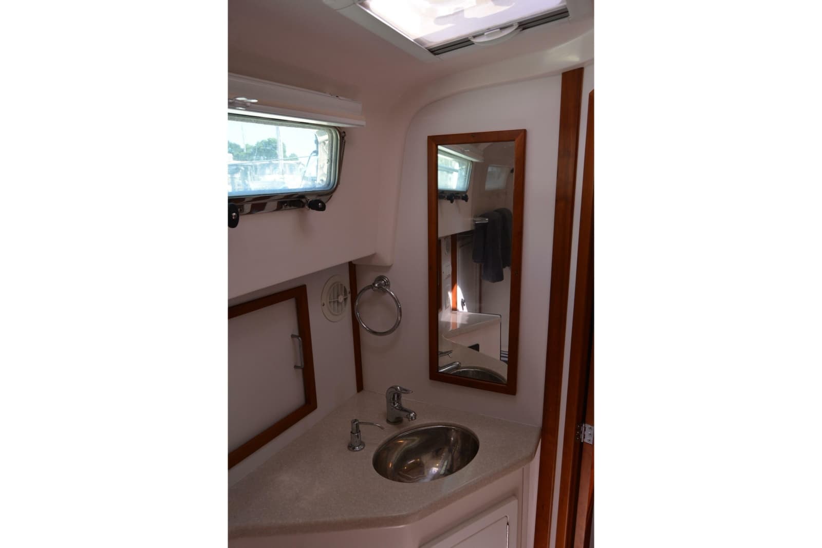 2009 Sabre 34 Express - Photo 99