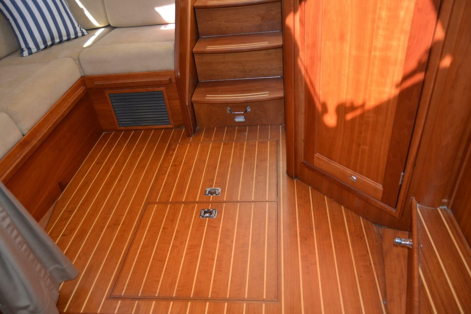 2009 Sabre 34 Express - Photo 94