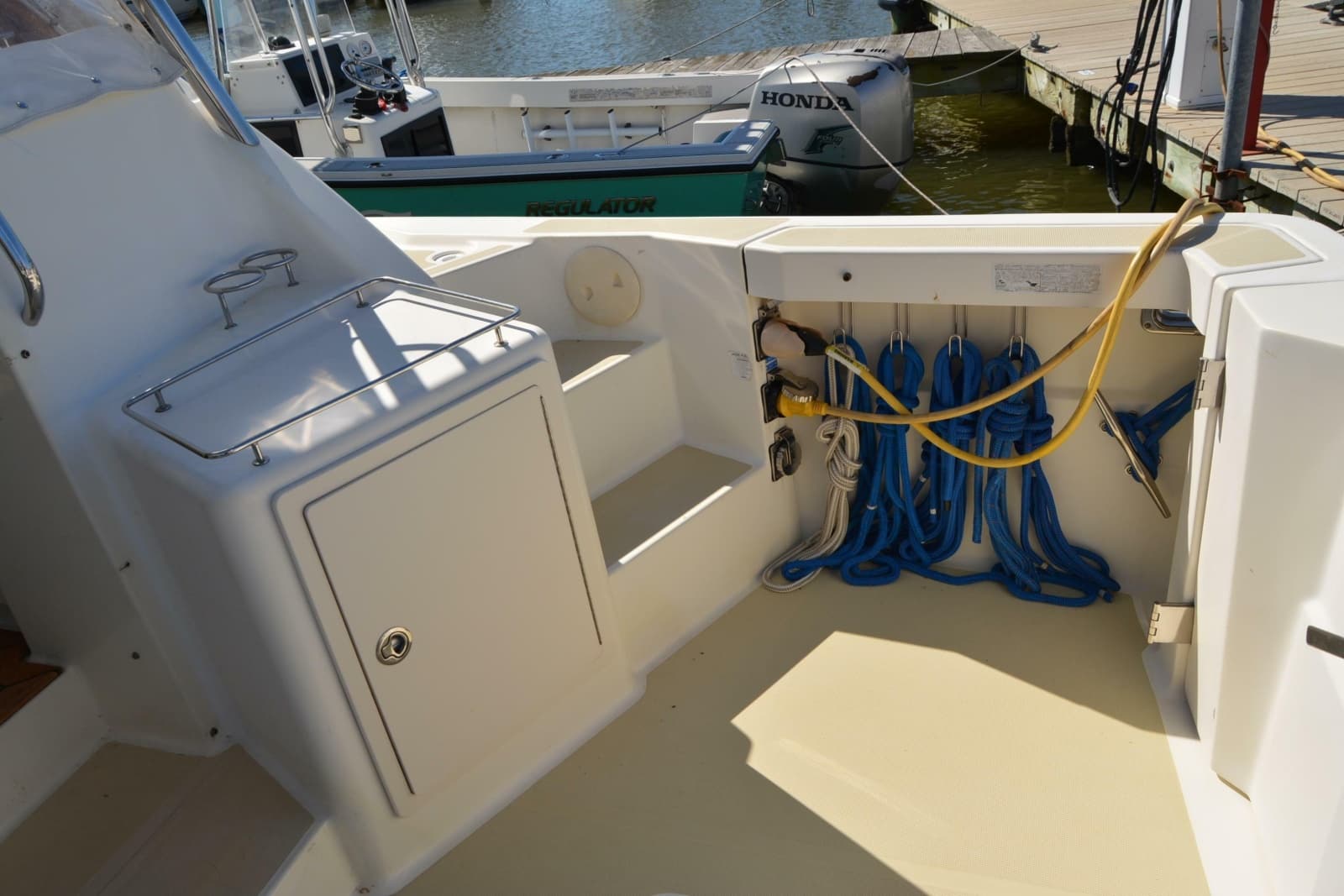 2009 Sabre 34 Express - Photo 13