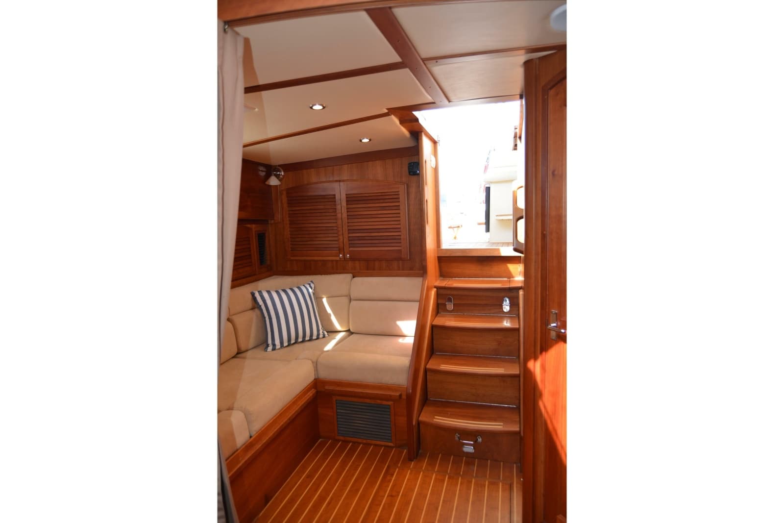 2009 Sabre 34 Express - Photo 92