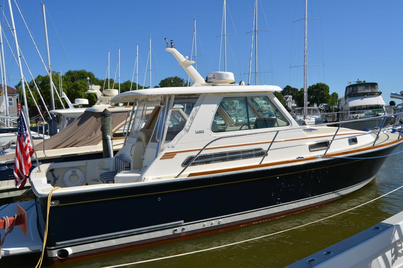 2009 Sabre 34 Express - Photo 1