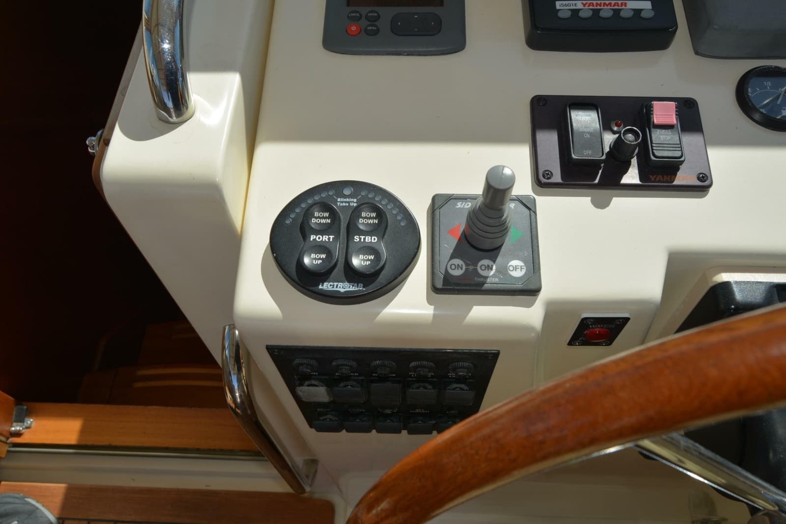 2009 Sabre 34 Express - Photo 55